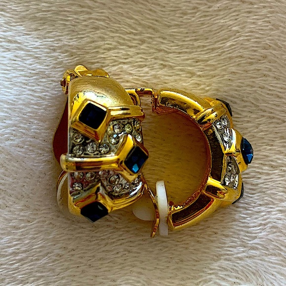 HOST PICK π Vintage Gold with White and Blue Crystals Clip-On Earrings.